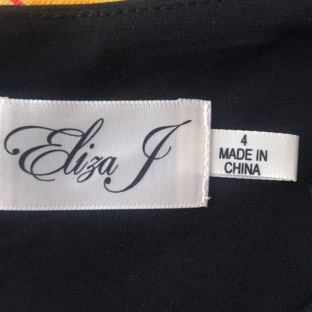 Eliza J Little Black Dress 4. 3/4 Sleeve Ruched Waist Pleated Skirt Back Zip EUC - Picture 4 of 5